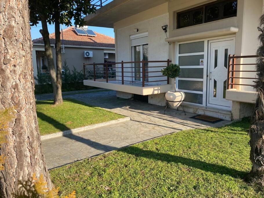 Family'S Home Trikala エクステリア 写真
